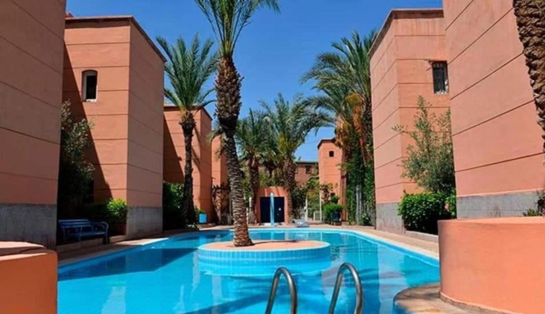 Riad Nezha Avec Jacuzzi Et 3 Piscines Au Coeur De Marrakesh Esterno foto