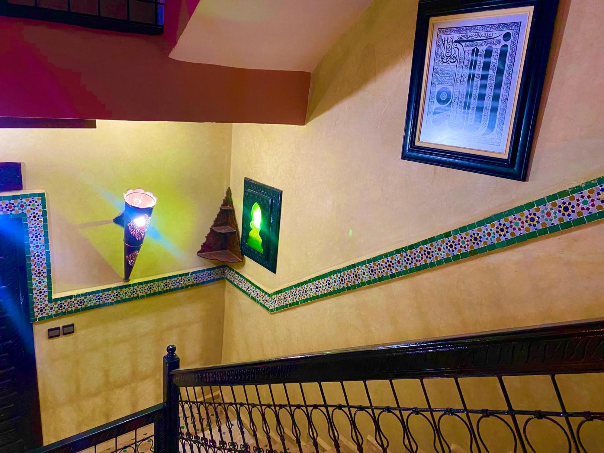 Riad Nezha Avec Jacuzzi Et 3 Piscines Au Coeur De Marrakesh Esterno foto