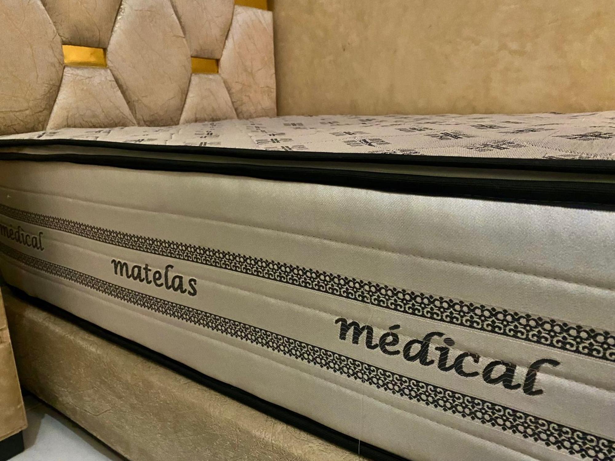 Riad Nezha Avec Jacuzzi Et 3 Piscines Au Coeur De Marrakesh Esterno foto
