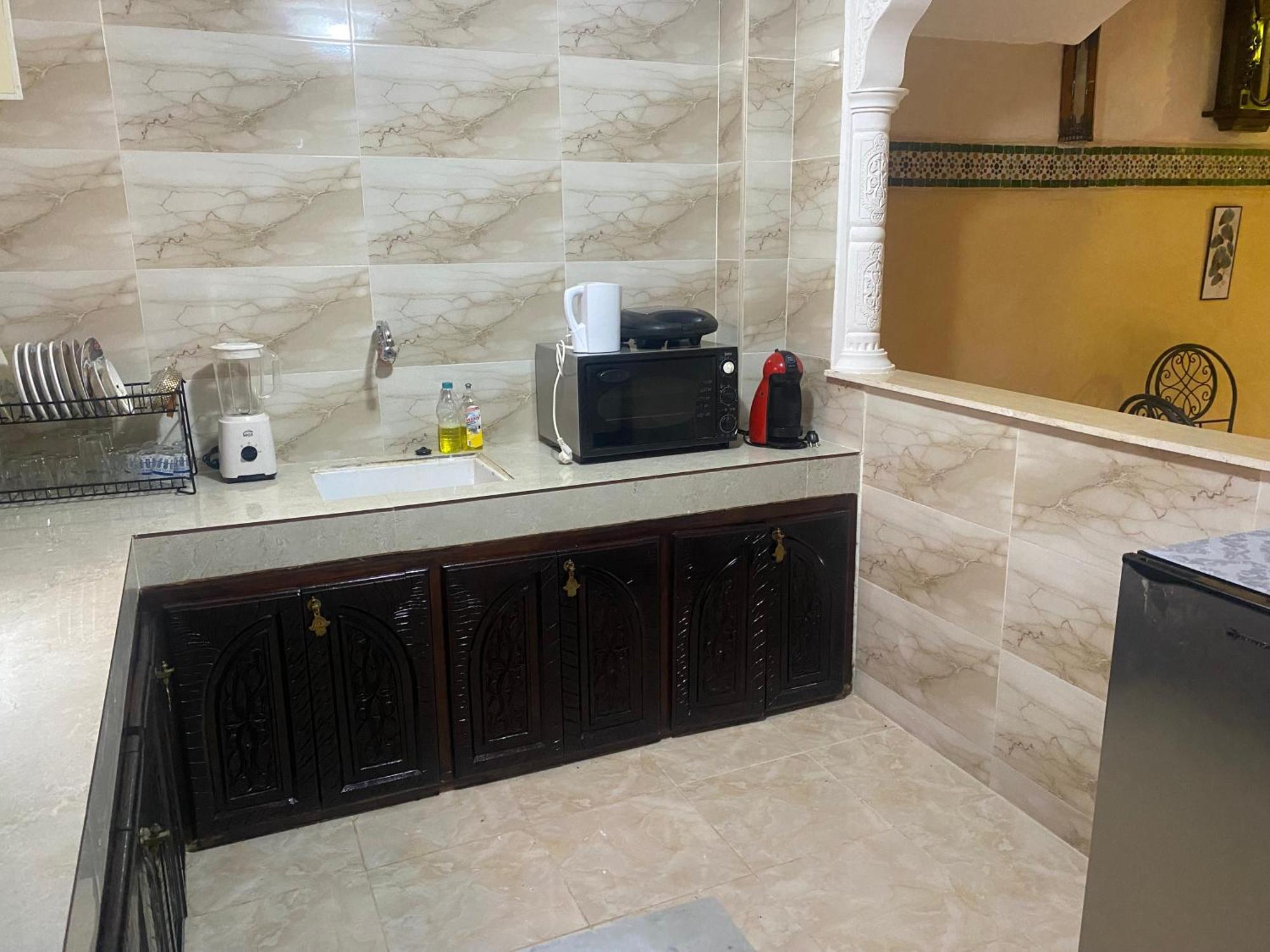 Riad Nezha Avec Jacuzzi Et 3 Piscines Au Coeur De Marrakesh Esterno foto