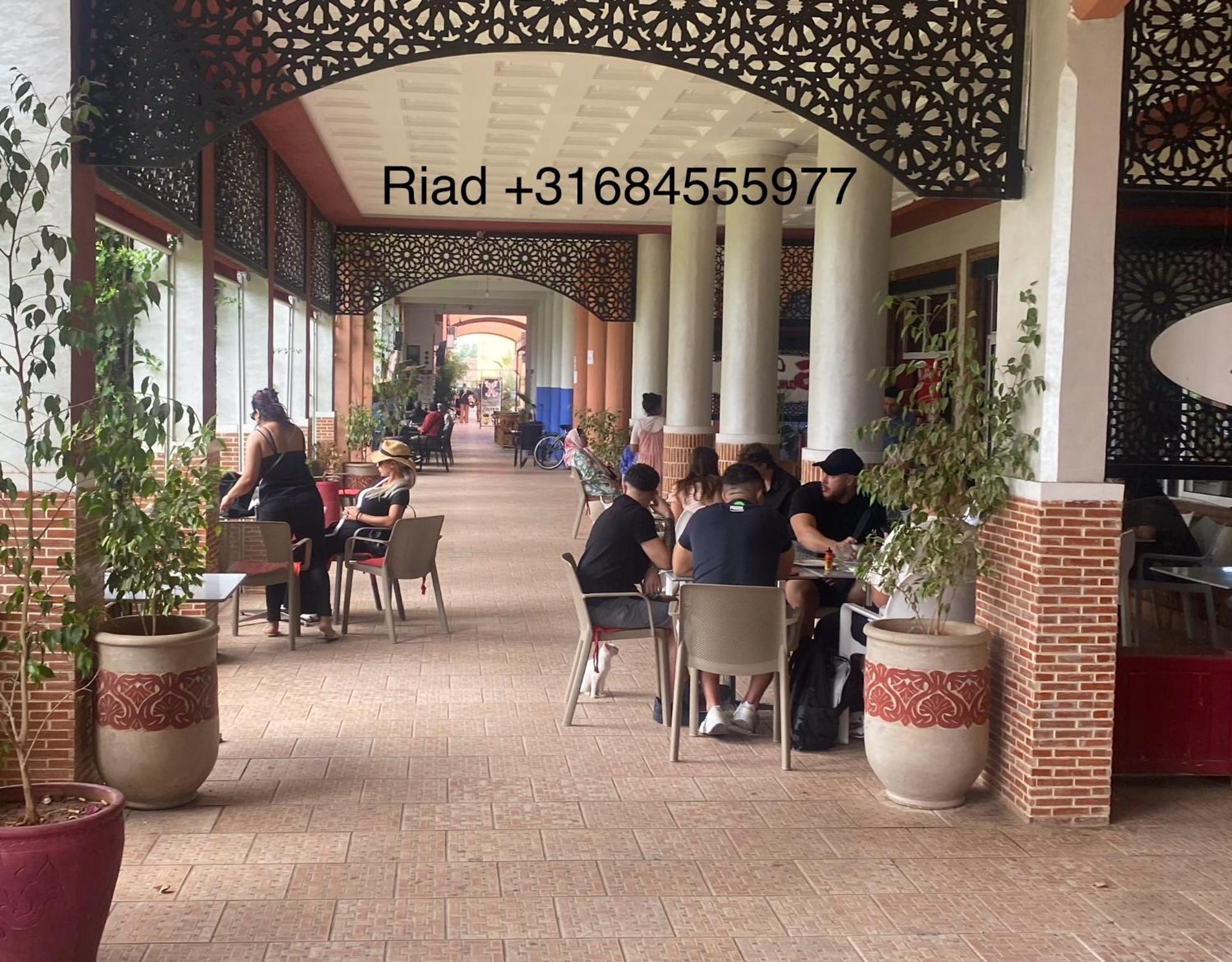 Riad Nezha Avec Jacuzzi Et 3 Piscines Au Coeur De Marrakesh Esterno foto