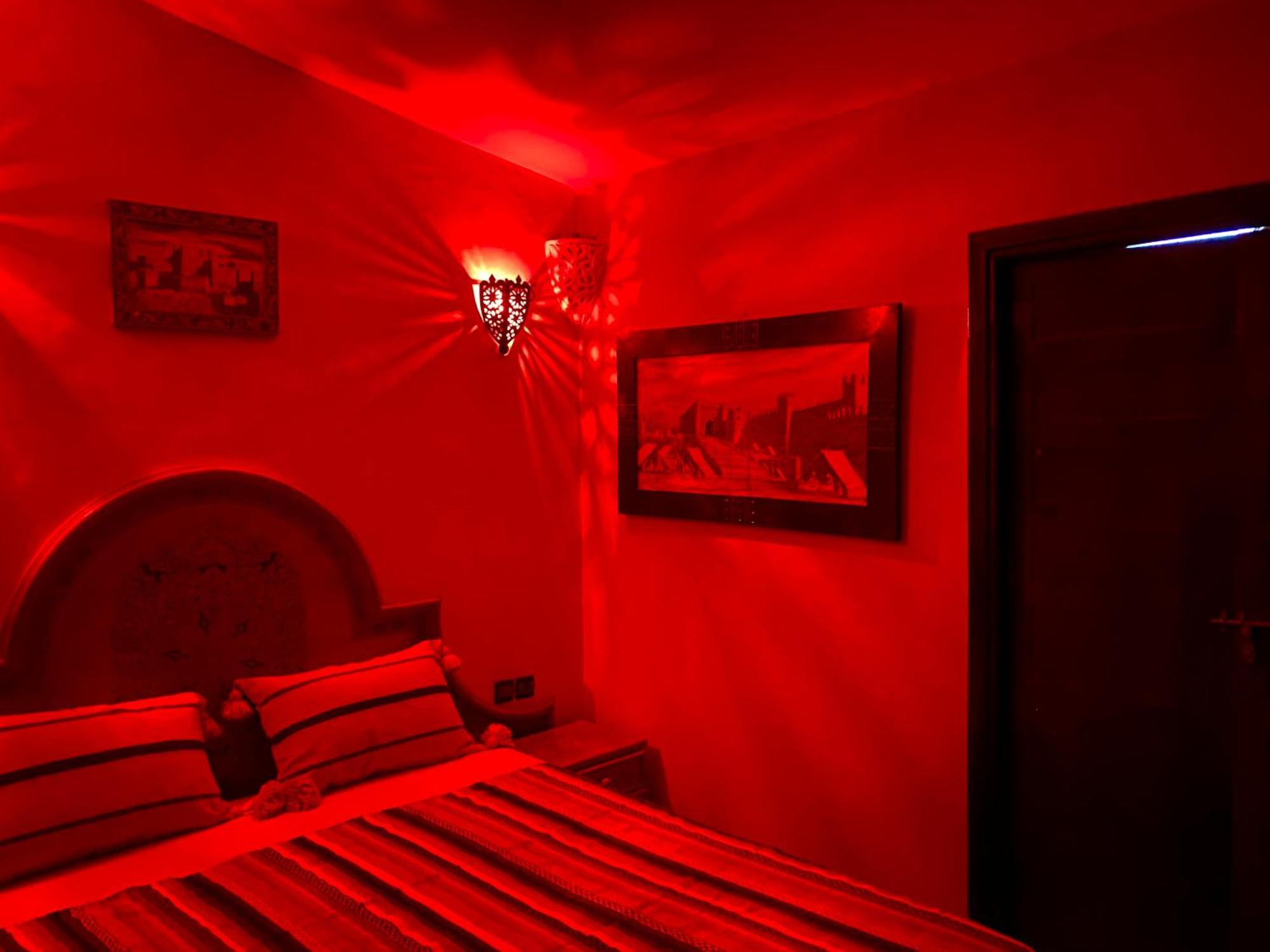 Riad Nezha Avec Jacuzzi Et 3 Piscines Au Coeur De Marrakesh Esterno foto