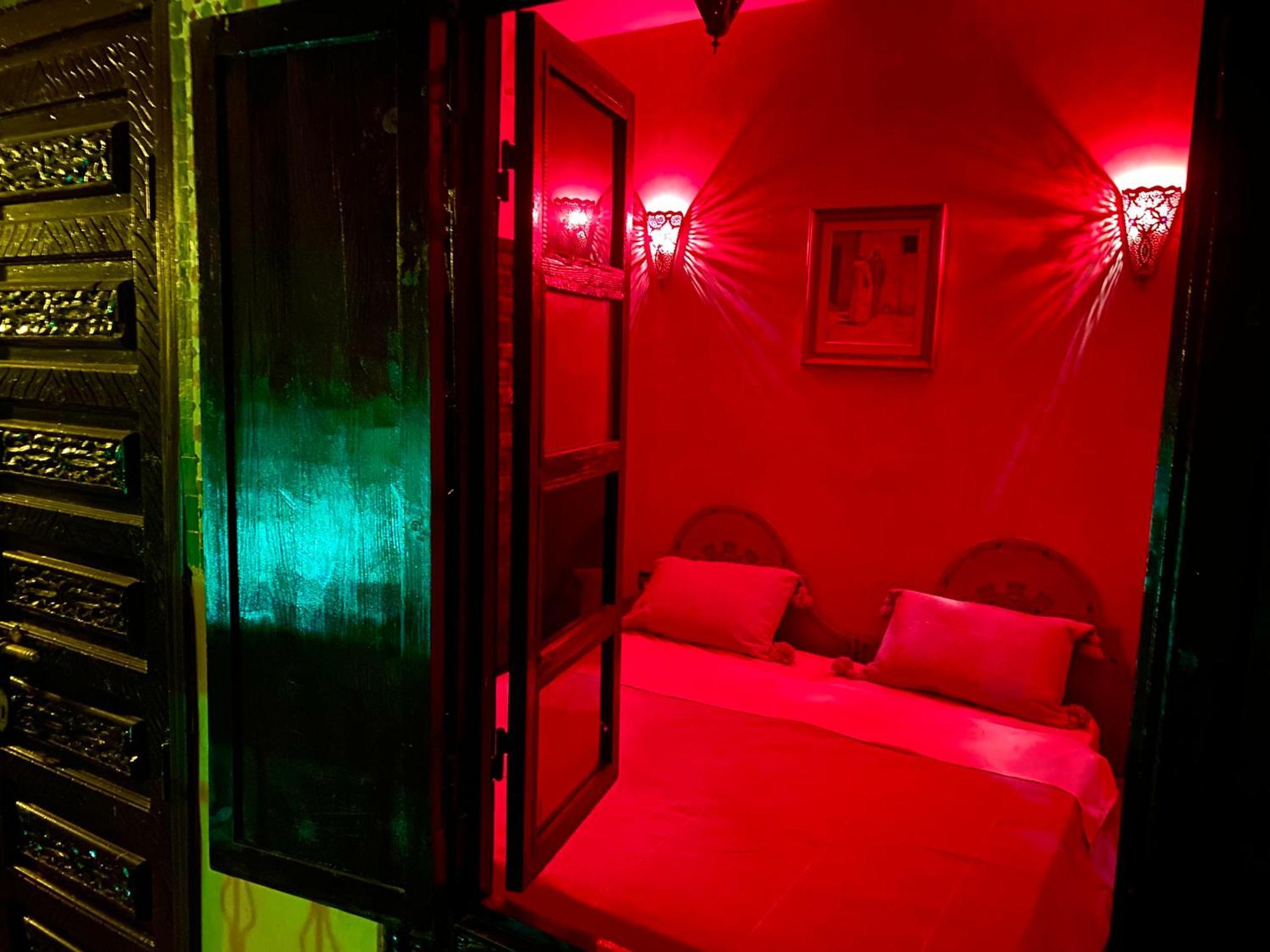 Riad Nezha Avec Jacuzzi Et 3 Piscines Au Coeur De Marrakesh Esterno foto