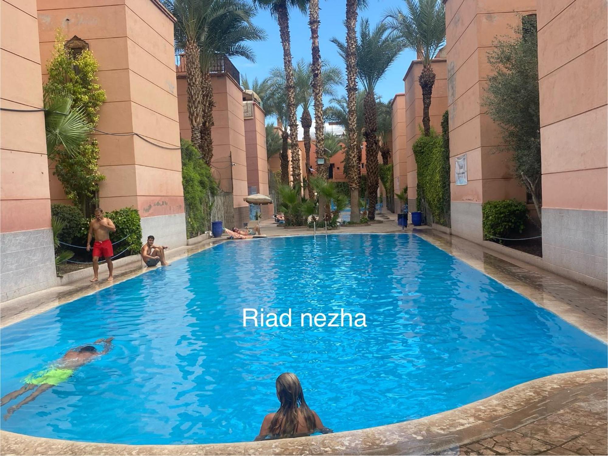 Riad Nezha Avec Jacuzzi Et 3 Piscines Au Coeur De Marrakesh Esterno foto