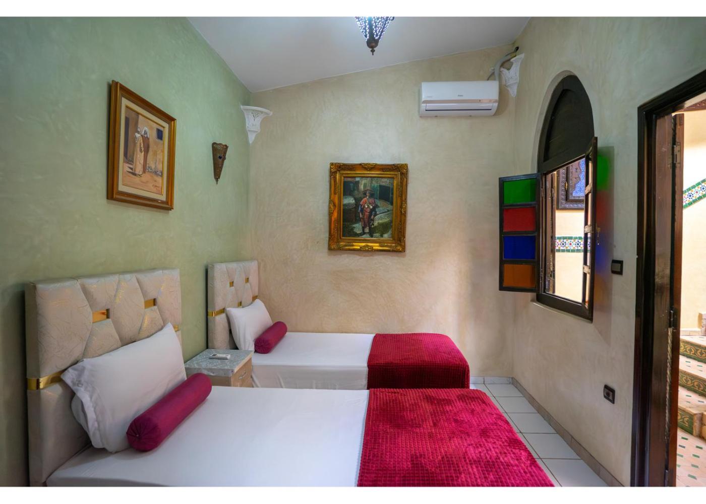 Riad Nezha Avec Jacuzzi Et 3 Piscines Au Coeur De Marrakesh Esterno foto